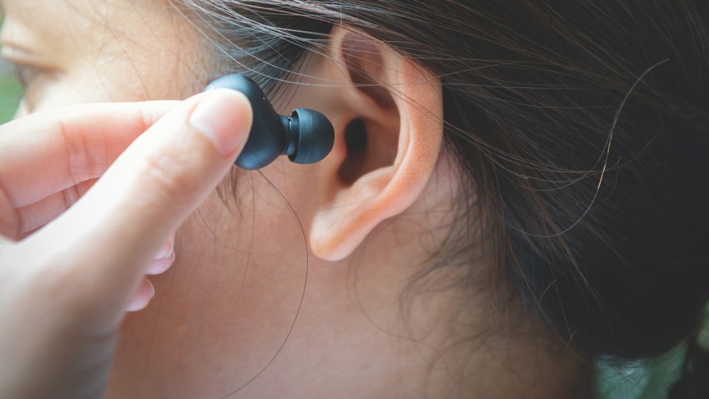 Günde En Fazla Kaç Saat Kulaklık Takılabilir?
